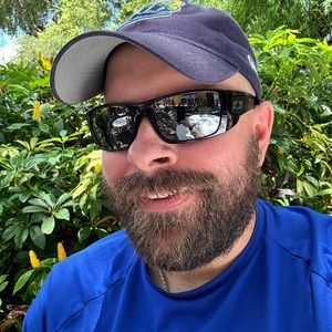 Meet your Posher, Casey